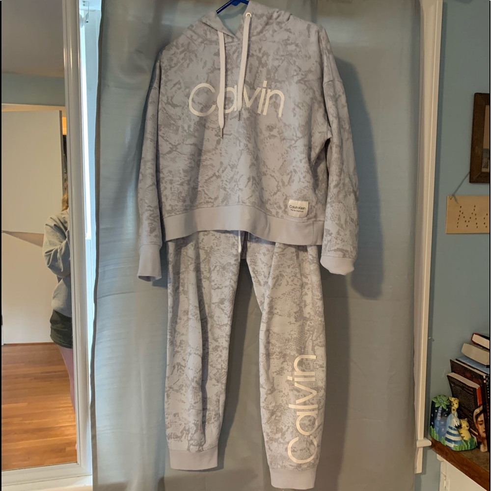 Calvin Klein Performance Set